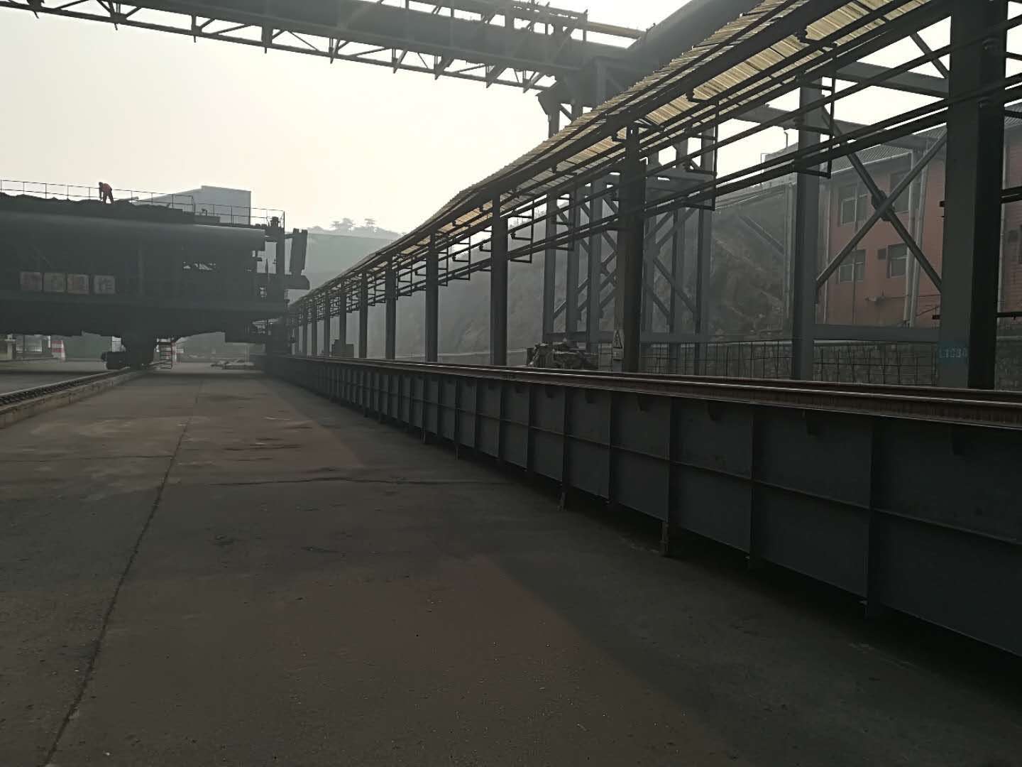 焦?fàn)t機側(cè)地面布袋除塵器